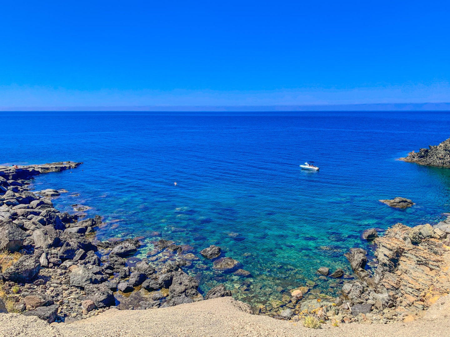 Pantelleria, what to see, where to eat and sleep